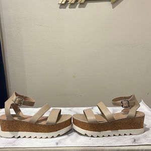 Steve Madden Women's Kirsten Wedge Sandal Black Leather 8.5